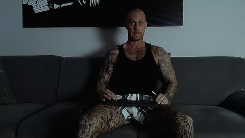 Snapshot of calvinhunt69 chatting on October 21, 6:58 am Calvin online show from October 21, 6:58 am