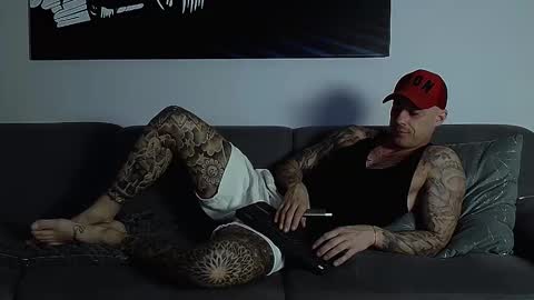 Snapshot of calvinhunt69 chatting on October 22, 10:20 pm Calvin online show from October 22, 10:20 pm