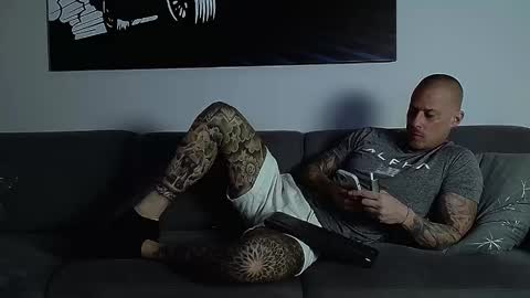 Snapshot of calvinhunt69 chatting on October 28, 7:16 pm Calvin online show from October 28, 7:16 pm