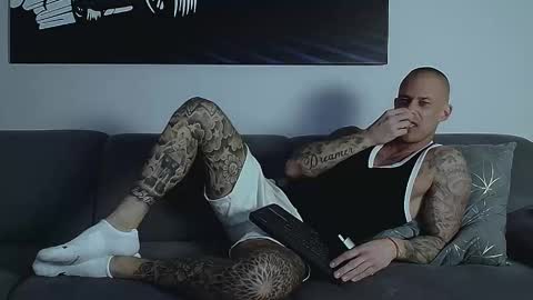 Snapshot of calvinhunt69 chatting on November 12, 10:20 pm Calvin online show from November 12, 10:20 pm