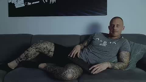 Snapshot of calvinhunt69 chatting on November 27, 12:24 am Calvin online show from November 27, 12:24 am