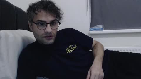 Snapshot of calvinjohnlad chatting on December 15, 8:36 pm Calvinjohnlad online show from December 15, 8:36 pm