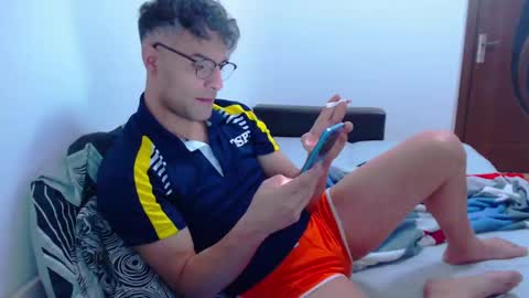 Snapshot of calvinjohnlad chatting on January 5, 4:27 pm Calvinjohnlad online show from January 5, 4:27 pm