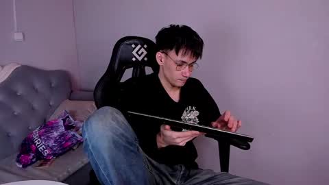 Calvin Owens online show from February 7, 8:33 am