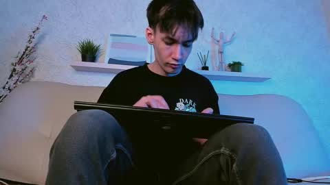 Calvin Owens online show from February 26, 10:15 am