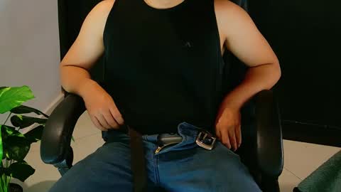 Snapshot of camara110 chatting on January 16, 5:44 pm camara110 online show from January 16, 5:44 pm