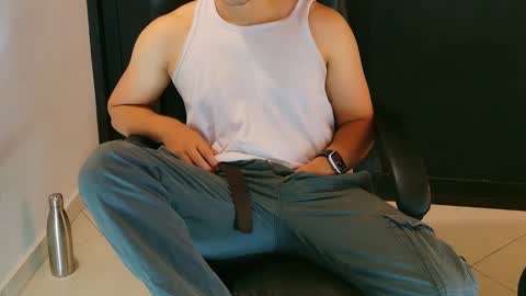 Snapshot of camara110 chatting on January 24, 4:16 am camara110 online show from January 24, 4:16 am