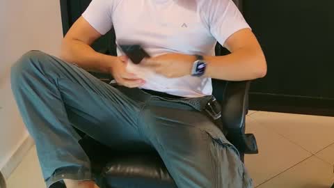 Snapshot of camara110 chatting on January 24, 9:37 pm camara110 online show from January 24, 9:37 pm