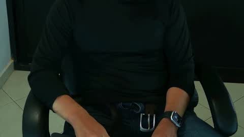 Snapshot of camara110 chatting on February 7, 7:27 pm camara110 online show from February 7, 7:27 pm