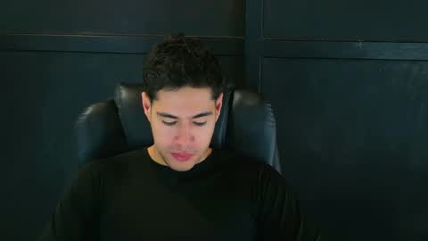 Snapshot of camara110 chatting on February 8, 4:36 pm camara110 online show from February 8, 4:36 pm