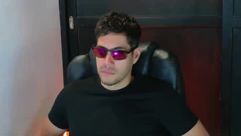 Snapshot of camara110 chatting on September 24, 3:59 pm camara110 online show from September 24, 3:59 pm