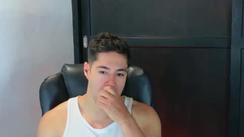 Snapshot of camara110 chatting on October 14, 4:41 pm camara110 online show from October 14, 4:41 pm