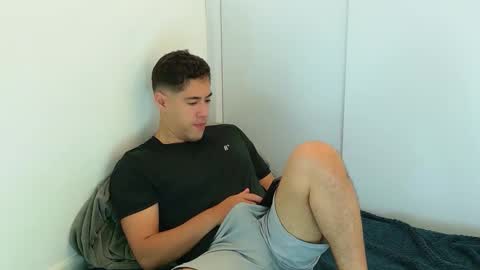 Snapshot of camara110 chatting on November 8, 2:45 am camara110 online show from November 8, 2:45 am