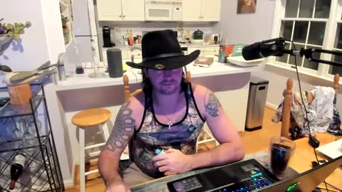 Snapshot of camarant chatting on October 7, 11:57 pm camarant online show from October 7, 11:57 pm