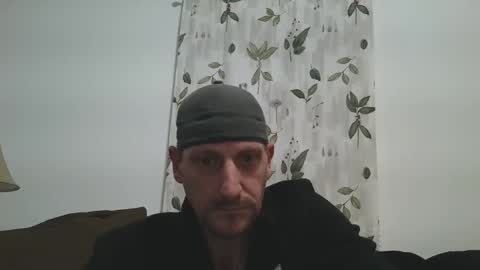 Snapshot of camaro383ci1994 chatting on December 31, 9:31 am Chillaxin lets talk online show from December 31, 9:31 am