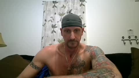 Snapshot of camaro383ci1994 chatting on January 14, 4:47 am Chillaxin lets talk online show from January 14, 4:47 am