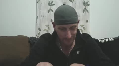 Snapshot of camaro383ci1994 chatting on January 18, 11:11 pm Chillaxin lets talk online show from January 18, 11:11 pm