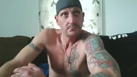 Snapshot of camaro383ci1994 chatting on January 19, 4:36 pm Chillaxin lets talk online show from January 19, 4:36 pm