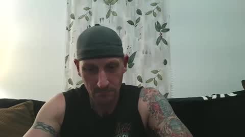 Snapshot of camaro383ci1994 chatting on January 21, 2:11 am Chillaxin lets talk online show from January 21, 2:11 am