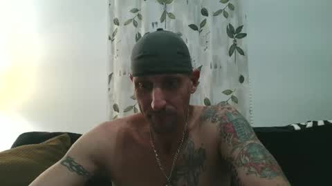 Snapshot of camaro383ci1994 chatting on January 21, 5:16 am Chillaxin lets talk online show from January 21, 5:16 am