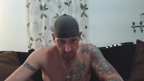 Snapshot of camaro383ci1994 chatting on January 23, 9:08 am Chillaxin lets talk online show from January 23, 9:08 am