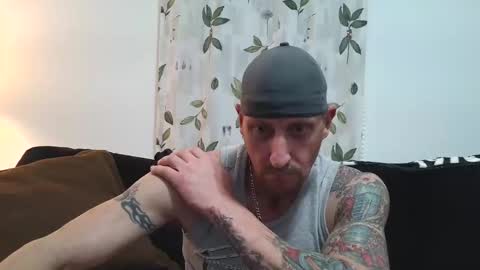 Snapshot of camaro383ci1994 chatting on January 24, 5:21 am Chillaxin lets talk online show from January 24, 5:21 am