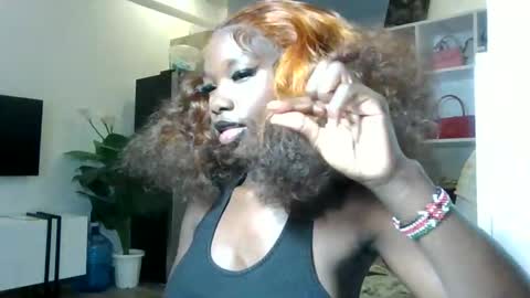 Snapshot of camclit chatting on November 2, 12:07 pm Princess online show from November 2, 12:07 pm