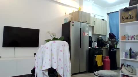 Snapshot of camclit chatting on December 1, 9:47 am Princess online show from December 1, 9:47 am