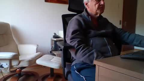 Snapshot of camcologne chatting on November 21, 9:30 am camcologne online show from November 21, 9:30 am