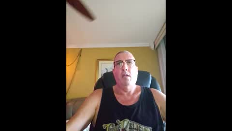 Snapshot of camdude2024 chatting on February 2, 9:02 pm camdude2024 online show from February 2, 9:02 pm