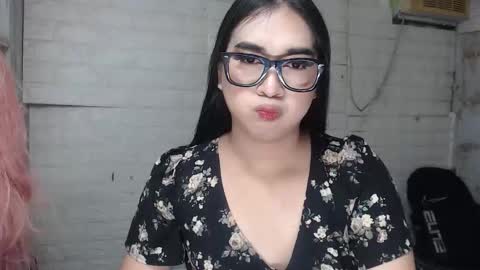 Snapshot of camela_star chatting on October 17, 6:05 am camela_star online show from October 17, 6:05 am