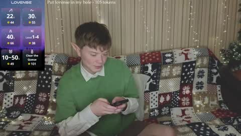 Snapshot of cameron_crowly chatting on December 21, 4:41 am Cameron online show from December 21, 4:41 am