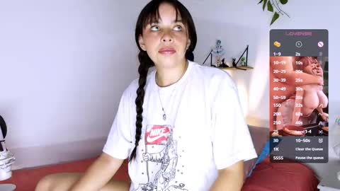 Snapshot of cami_casti777 chatting on November 11, 9:31 am trini-1000 online show from November 11, 9:31 am