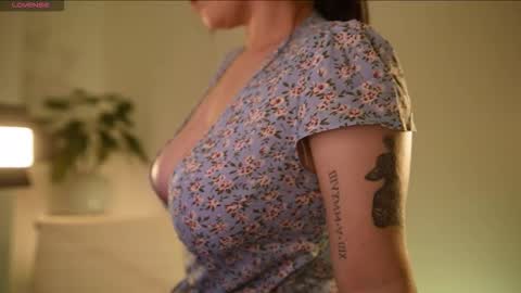 Snapshot of camidoll_10 chatting on September 27, 8:14 pm camila online show from September 27, 8:14 pm