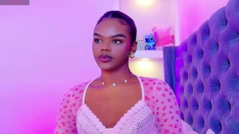 camiestrada online show from November 21, 6:06 pm