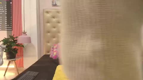 CA M I online show from December 2, 1:55 am