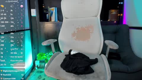 Snapshot of camila_harperr chatting on December 15, 7:46 am C A M I L A online show from December 15, 7:46 am