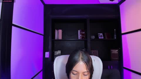 Snapshot of camila_harperr chatting on January 21, 5:16 am C A M I L A online show from January 21, 5:16 am