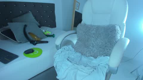 Camila online show from December 29, 7:00 pm