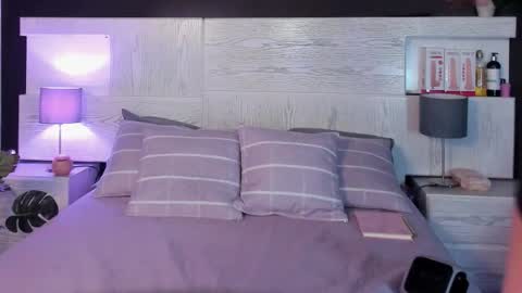 Snapshot of camila_nyx chatting on November 8, 1:33 pm CAMI 3 online show from November 8, 1:33 pm