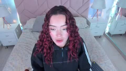 Snapshot of camilarivers chatting on December 31, 3:20 pm Camila online show from December 31, 3:20 pm