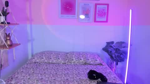 Snapshot of camilarivers chatting on September 23, 11:46 am Camila online show from September 23, 11:46 am