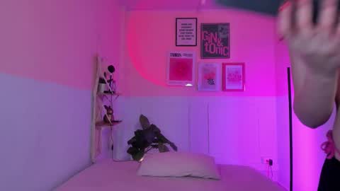 Snapshot of camilarivers chatting on October 15, 11:43 am Camila online show from October 15, 11:43 am