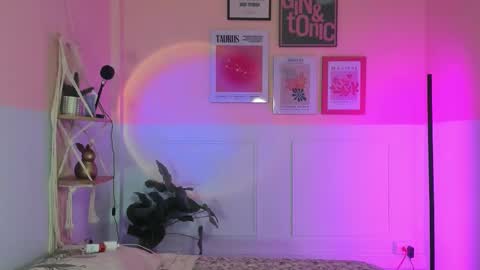 Snapshot of camilarivers chatting on October 29, 11:56 am Camila online show from October 29, 11:56 am