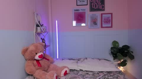 Snapshot of camilarivers chatting on November 13, 11:42 am Camila online show from November 13, 11:42 am