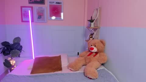 Snapshot of camilarivers chatting on December 5, 3:59 am Camila online show from December 5, 3:59 am