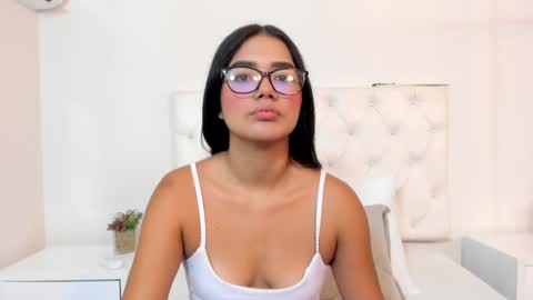 camilarosses online show from November 7, 11:21 am