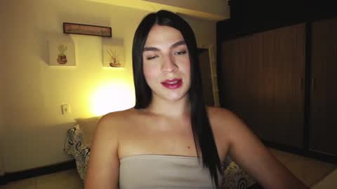 X IGcamiryan01 online show from December 7, 11:56 pm