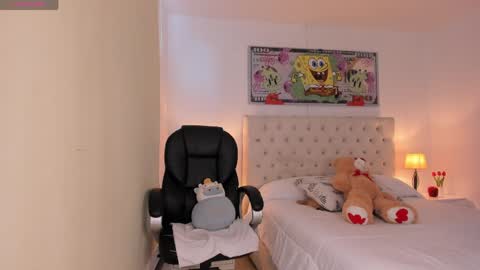   online show from March 1, 8:11 pm