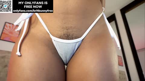 Snapshot of camilitasu chatting on January 20, 2:01 am Brit online show from January 20, 2:01 am